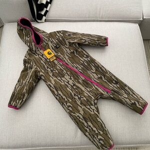 Carharrt mossy oak baby snow suit
